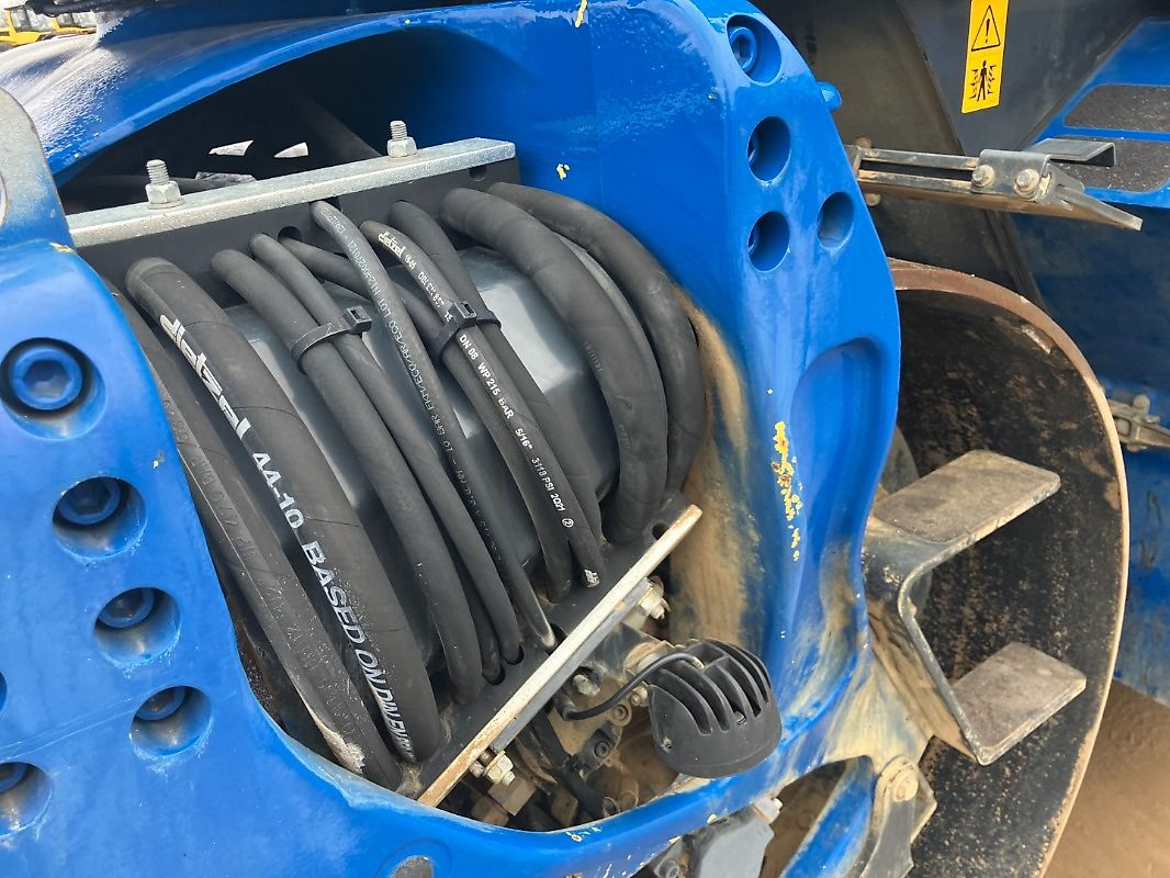 BOMAG BW 174 AP-4-48914180